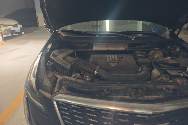 Used Cadillac XT5 2021 2.0T Two-Wheel Drive Luxury Version Engine Bay Right