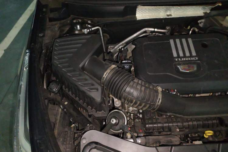 Used Cadillac XT5 2021 2.0T Two-Wheel Drive Luxury Version Engine Bay Right