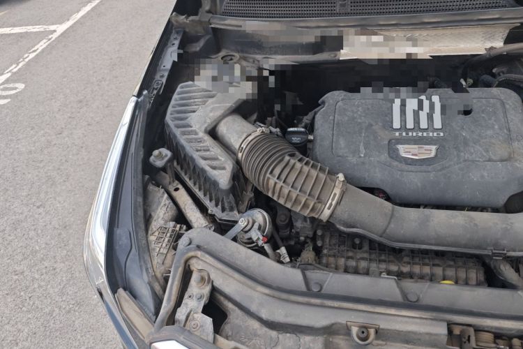 Used Cadillac XT5 2021 2.0T Two-Wheel Drive Luxury Version Engine Bay Right
