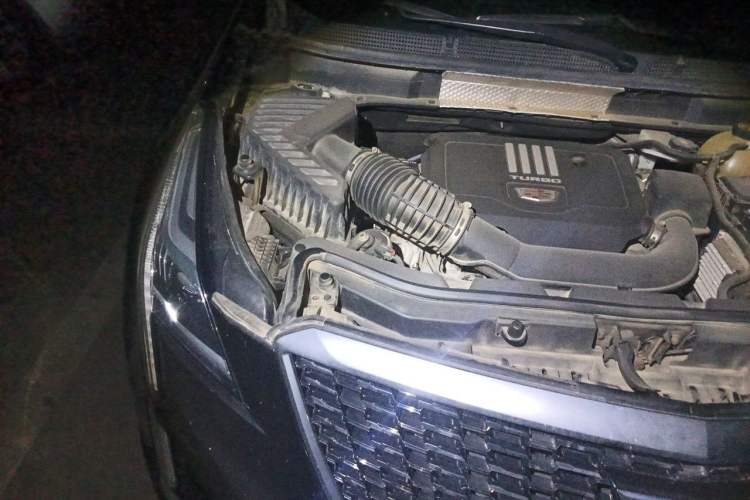 Used Cadillac XT5 2021 28T Four-Wheel Drive Luxury Version Engine Bay Right