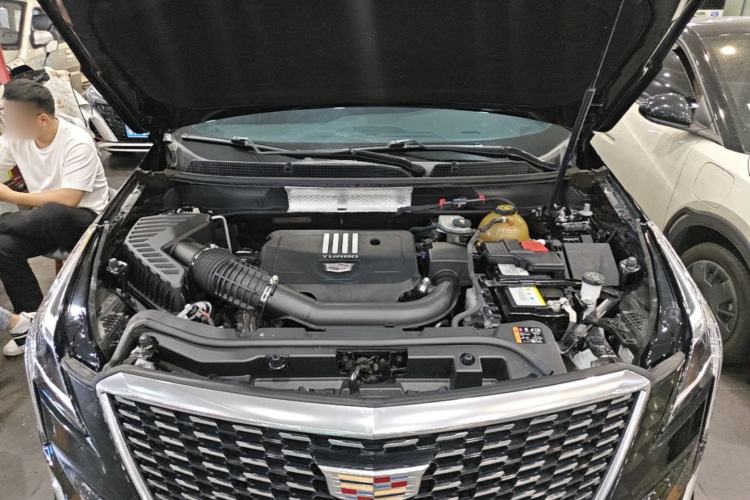 Used Cadillac XT5 2021 2.0T Two-Wheel Drive Luxury Version Engine Bay
