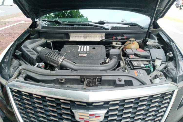 Used Cadillac XT5 2021 2.0T Two-Wheel Drive Luxury Version Engine Bay