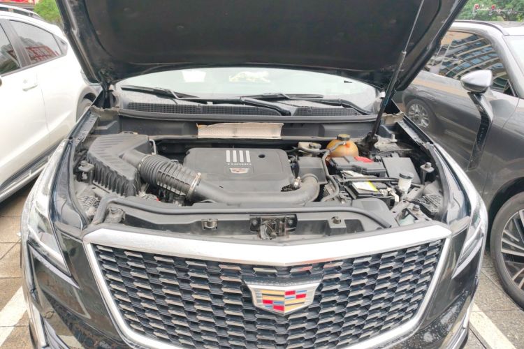 Used Cadillac XT5 2021 28T Luxury Model Engine Bay