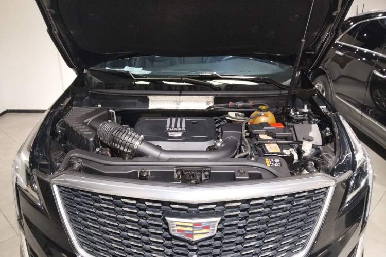 Used Cadillac XT5 2021 2.0T Two-Wheel Drive Luxury Version Engine Bay