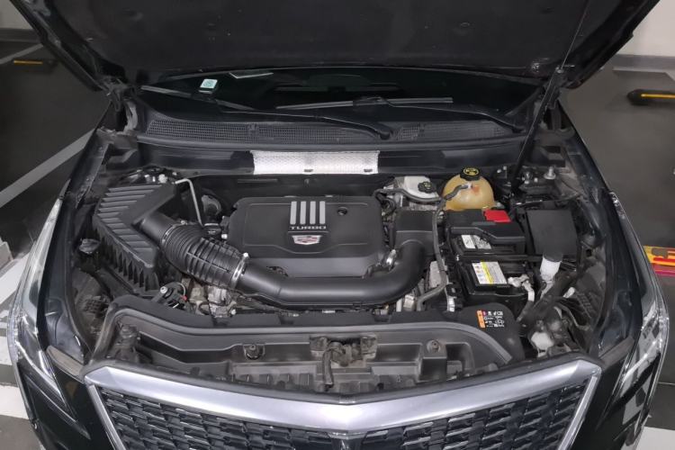 Used Cadillac XT5 2021 28T Luxury Model Engine Bay