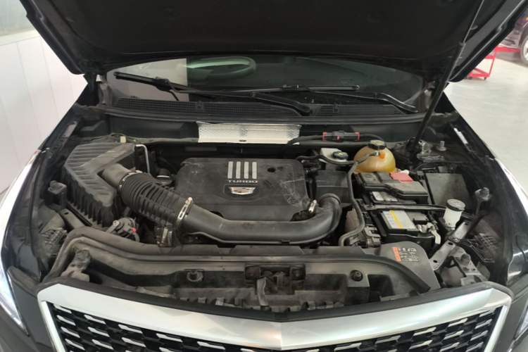 Used Cadillac XT5 2021 2.0T Two-Wheel Drive Luxury Version Engine Bay