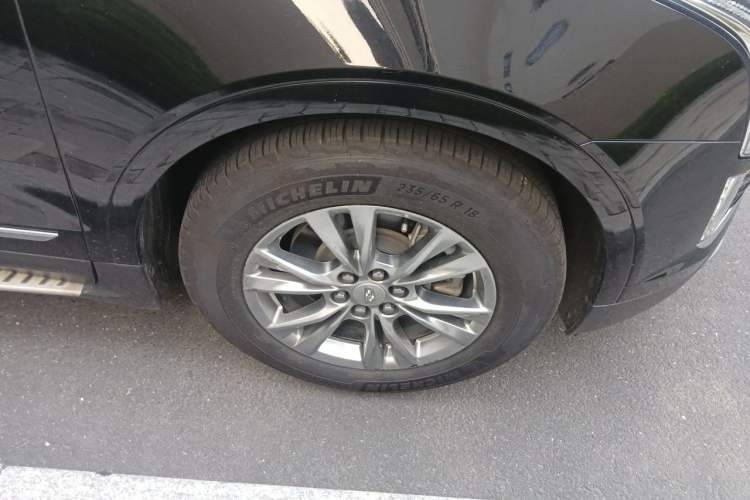 Used Cadillac XT5 2021 28T Luxury Model Exterior 1