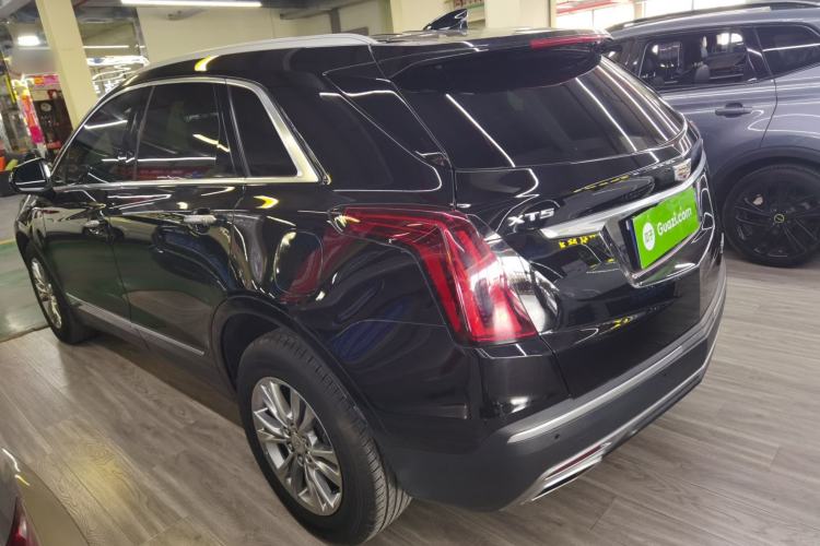 Used Cadillac XT5 2021 28T Luxury Model Exterior 2