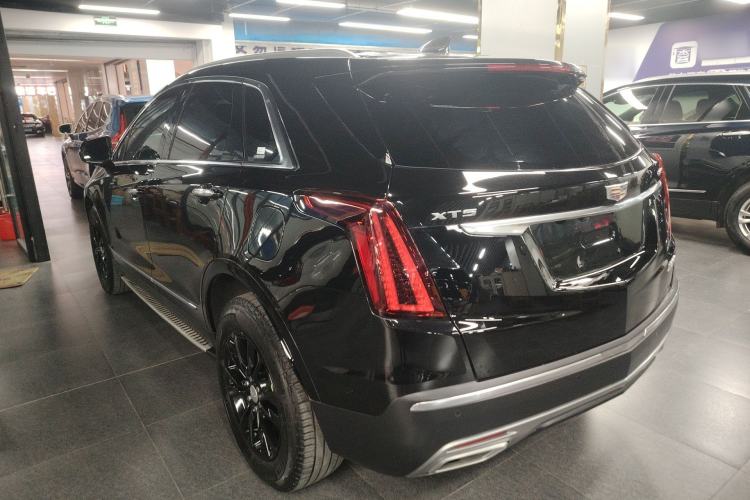 Used Cadillac XT5 2021 2.0T Two-Wheel Drive Luxury Version Exterior 2