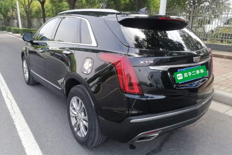 Used Cadillac XT5 2021 28T Luxury Model Exterior 2