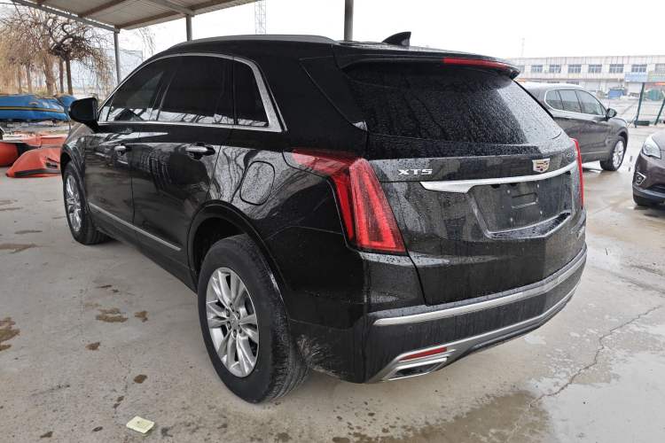 Used Cadillac XT5 2021 28T Luxury Model Exterior 2