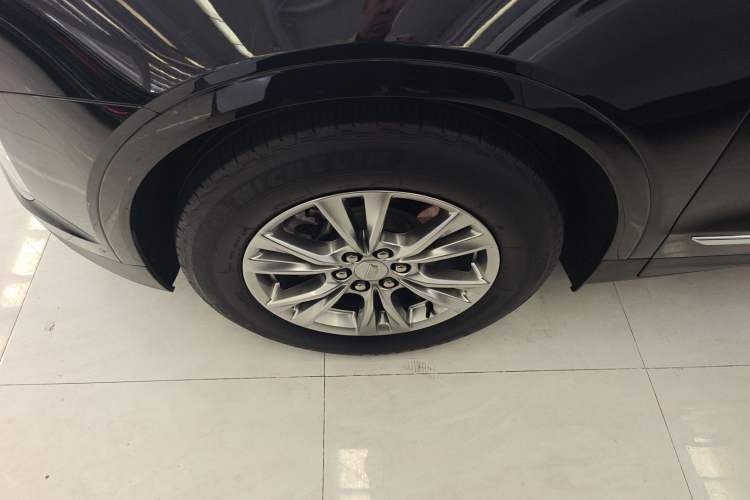 Used Cadillac XT5 2021 28T Luxury Model Exterior 2