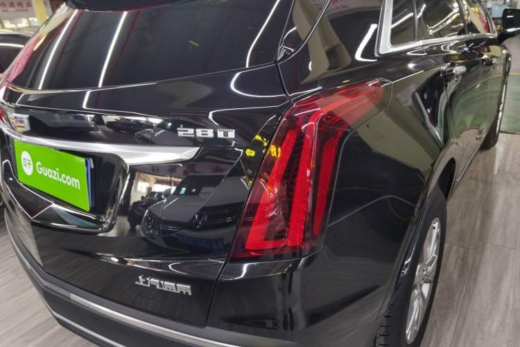 Used Cadillac XT5 2021 28T Luxury Model Exterior 3