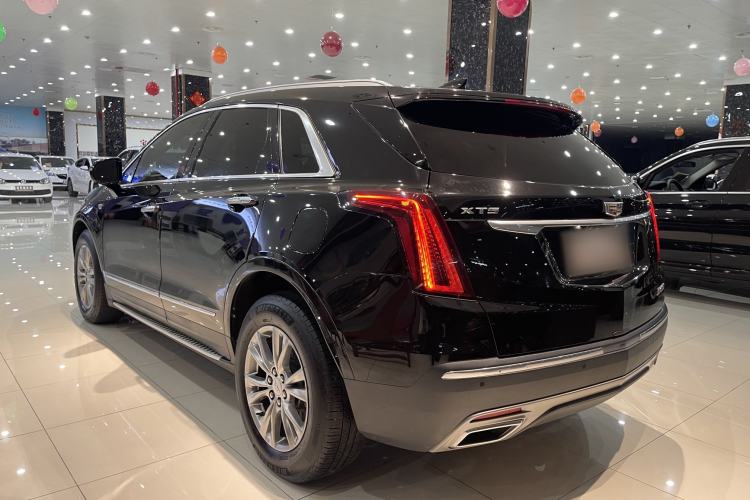 Used Cadillac XT5 2021 28T Luxury Model Exterior 4