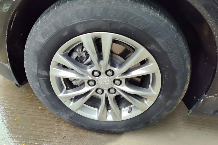 Used Cadillac XT5 2021 2.0T Two-Wheel Drive Luxury Version Exterior 4