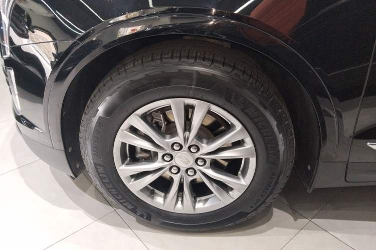 Used Cadillac XT5 2021 2.0T Two-Wheel Drive Luxury Version Exterior 4