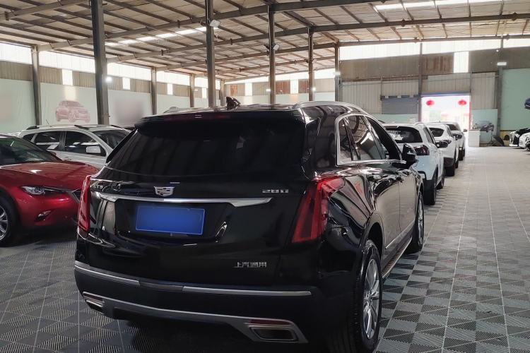 Used Cadillac XT5 2021 28T Luxury Model Exterior 5