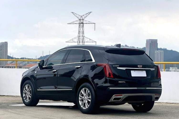 Used Cadillac XT5 2021 28T Luxury Model Exterior 5