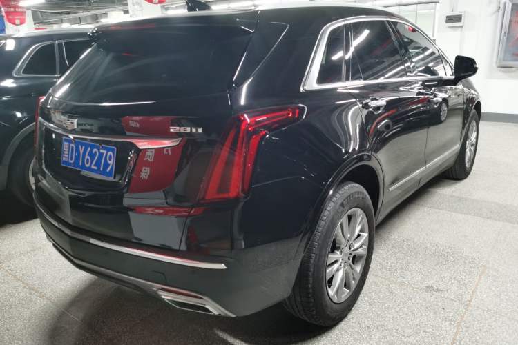Used Cadillac XT5 2021 28T Luxury Model Exterior 5