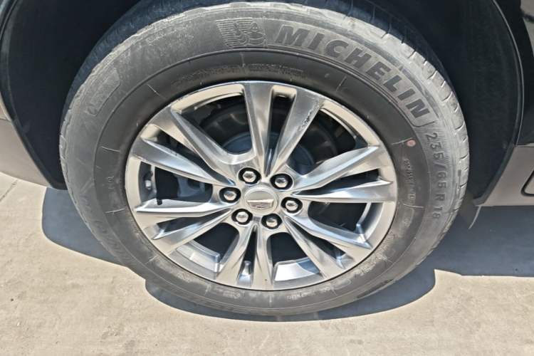 Used Cadillac XT5 2021 2.0T Two-Wheel Drive Luxury Version Exterior 5