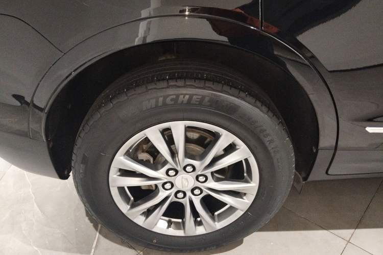 Used Cadillac XT5 2021 2.0T Two-Wheel Drive Luxury Version Exterior 5