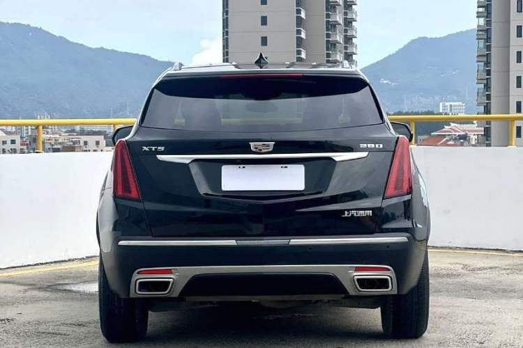 Used Cadillac XT5 2021 28T Luxury Model Exterior 6