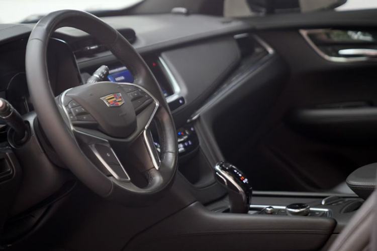 Used Cadillac XT5 2021 2.0T Two-Wheel Drive Luxury Version Exterior 8