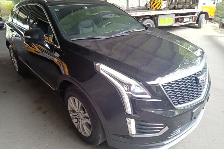 Used Cadillac XT5 2021 28T Luxury Model Front Right 45 Deg