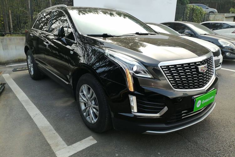 Used Cadillac XT5 2021 28T Luxury Model Front Right 45 Deg