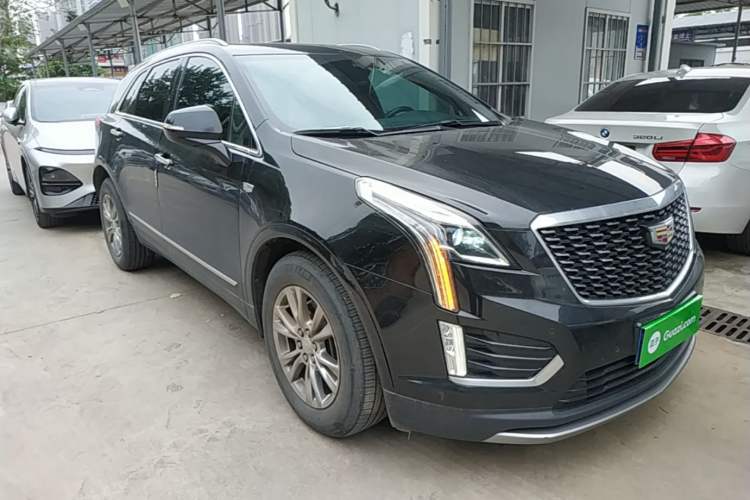 Used Cadillac XT5 2021 28T Luxury Model Front Right 45 Deg