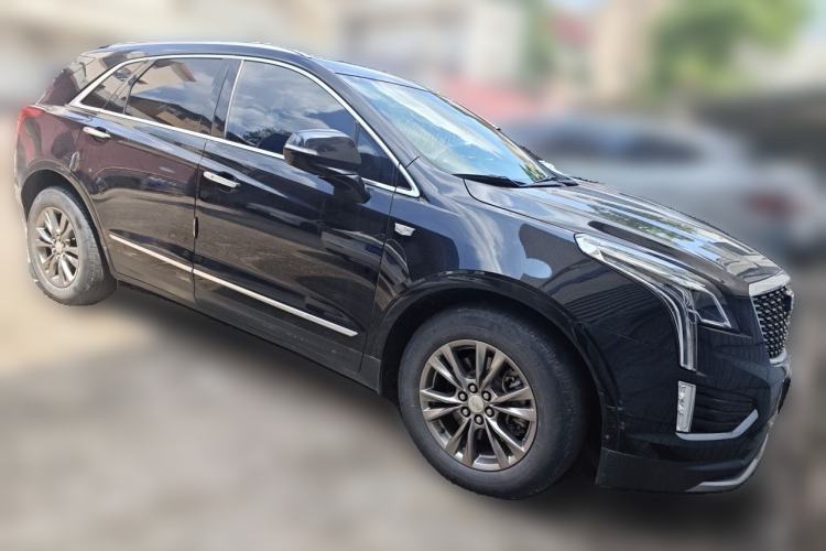 Used Cadillac XT5 2021 28T Luxury Model Front Right 45 Deg