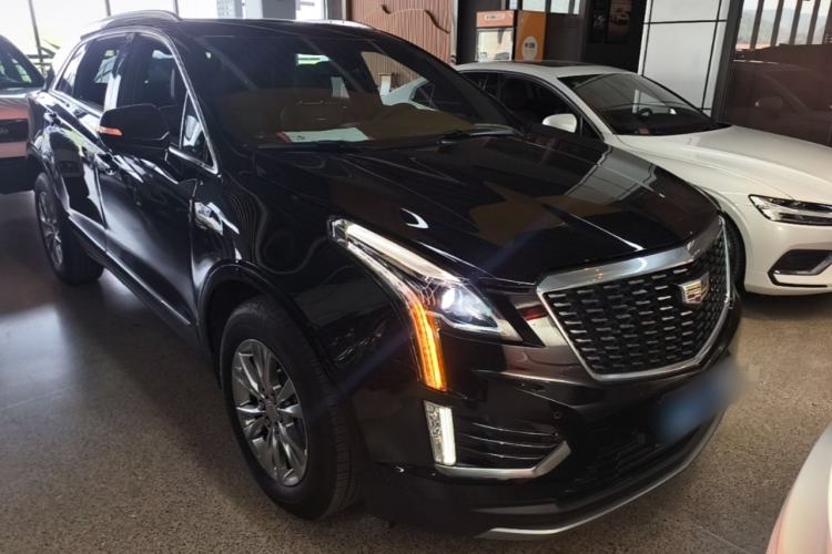 Used Cadillac XT5 2021 2.0T Four-Wheel Drive Luxury Version Front Right 45 Deg