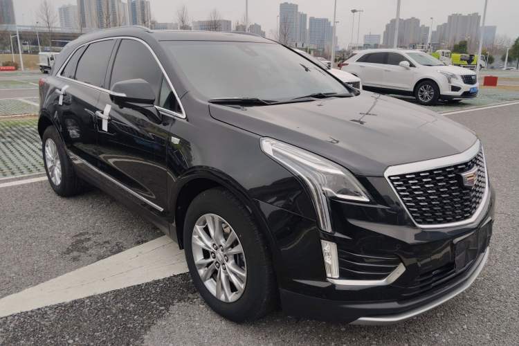 Used Cadillac XT5 2021 2.0T Two-Wheel Drive Luxury Version Front Right 45 Deg
