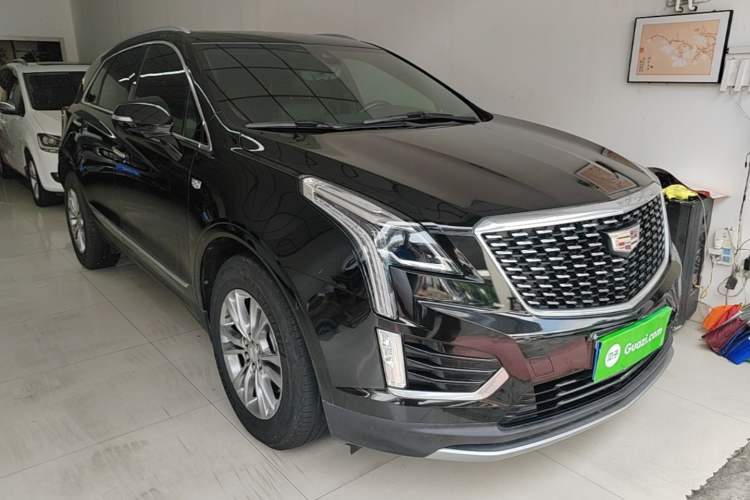 Used Cadillac XT5 2021 28T Luxury Model Front Right 45 Deg