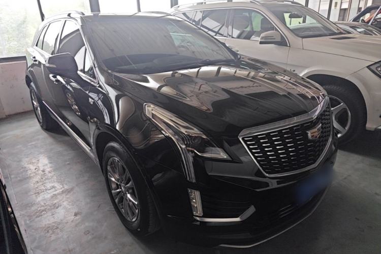 Used Cadillac XT5 2021 2.0T Two-Wheel Drive Luxury Version Front Right 45 Deg