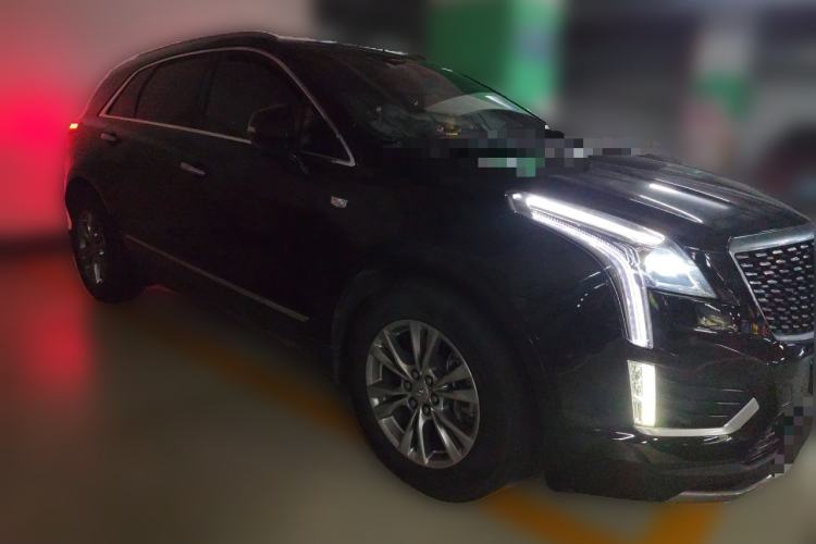 Used Cadillac XT5 2021 28T Luxury Model Front Right 45 Deg