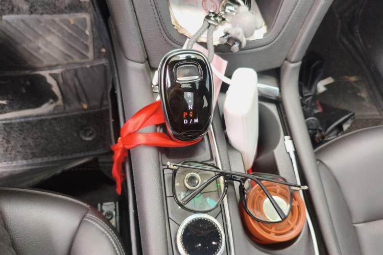 Used Cadillac XT5 2021 28T Luxury Model Gear Lever