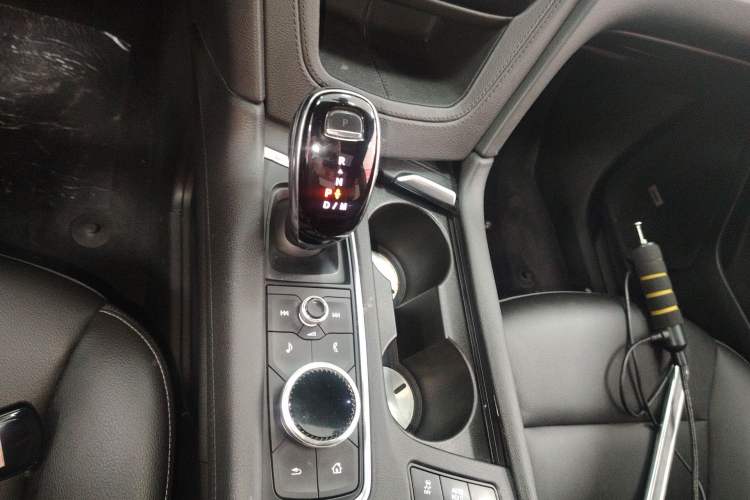 Used Cadillac XT5 2021 28T Four-Wheel Drive Luxury Version Gear Lever