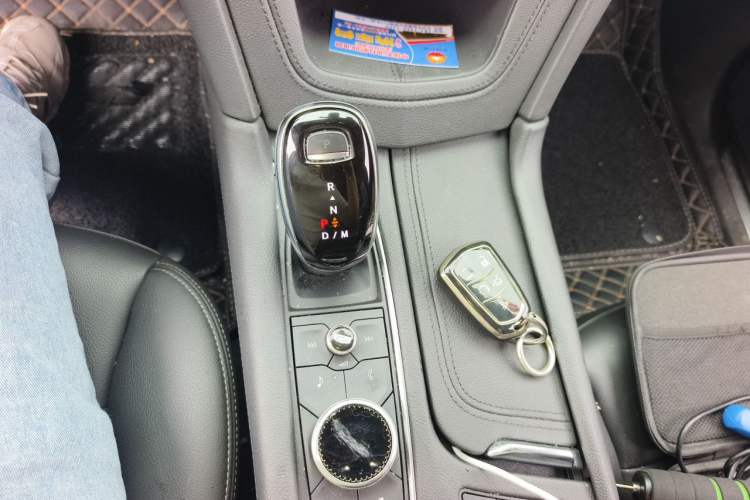 Used Cadillac XT5 2021 28T Four-Wheel Drive Luxury Version Gear Lever