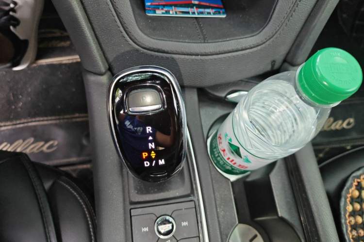 Used Cadillac XT5 2021 28T Luxury Model Gear Lever
