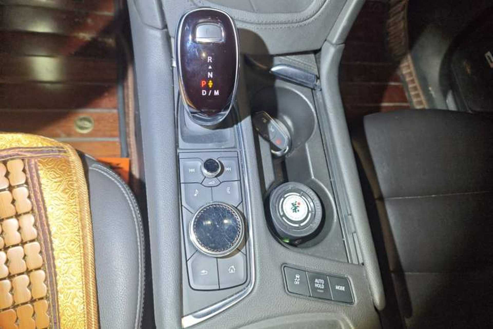 Used Cadillac XT5 2021 28T Luxury Model Gear Lever