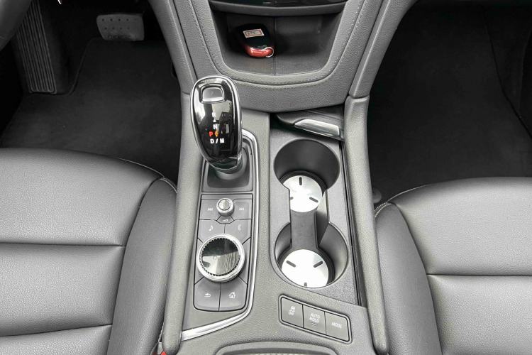 Used Cadillac XT5 2021 2.0T Four-Wheel Drive Luxury Version Gear Lever