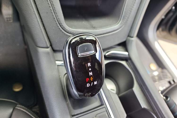 Used Cadillac XT5 2021 28T Luxury Model Gear Lever