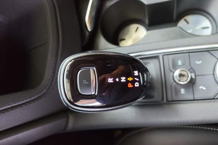 Used Cadillac XT5 2021 2.0T Two-Wheel Drive Luxury Version Gear Lever