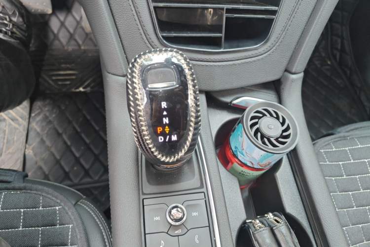 Used Cadillac XT5 2021 28T Four-Wheel Drive Luxury Version Gear Lever