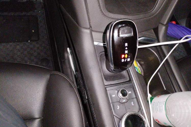 Used Cadillac XT5 2021 2.0T Two-Wheel Drive Luxury Version Gear Lever