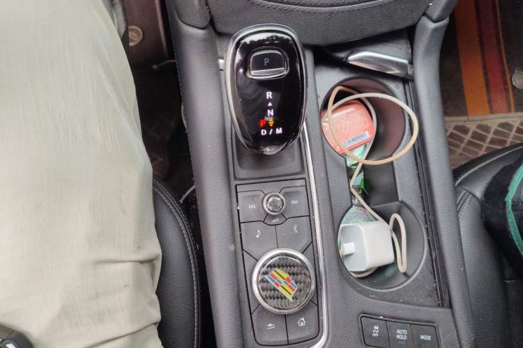 Used Cadillac XT5 2021 28T Luxury Model Gear Lever