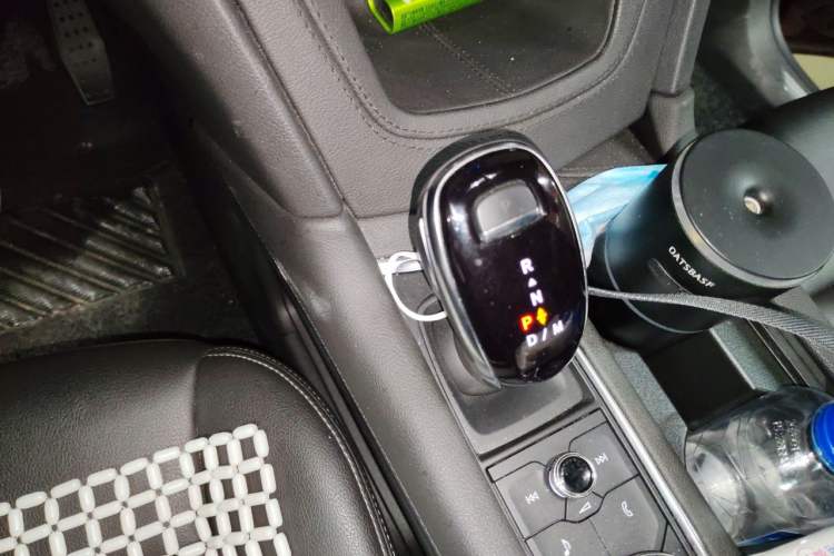Used Cadillac XT5 2021 2.0T Four-Wheel Drive Luxury Version Gear Lever