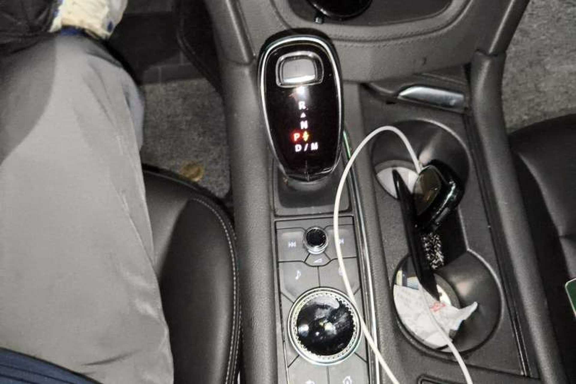 Used Cadillac XT5 2021 2.0T Two-Wheel Drive Luxury Version Gear Lever