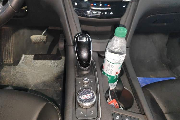 Used Cadillac XT5 2021 28T Luxury Model Gear Lever